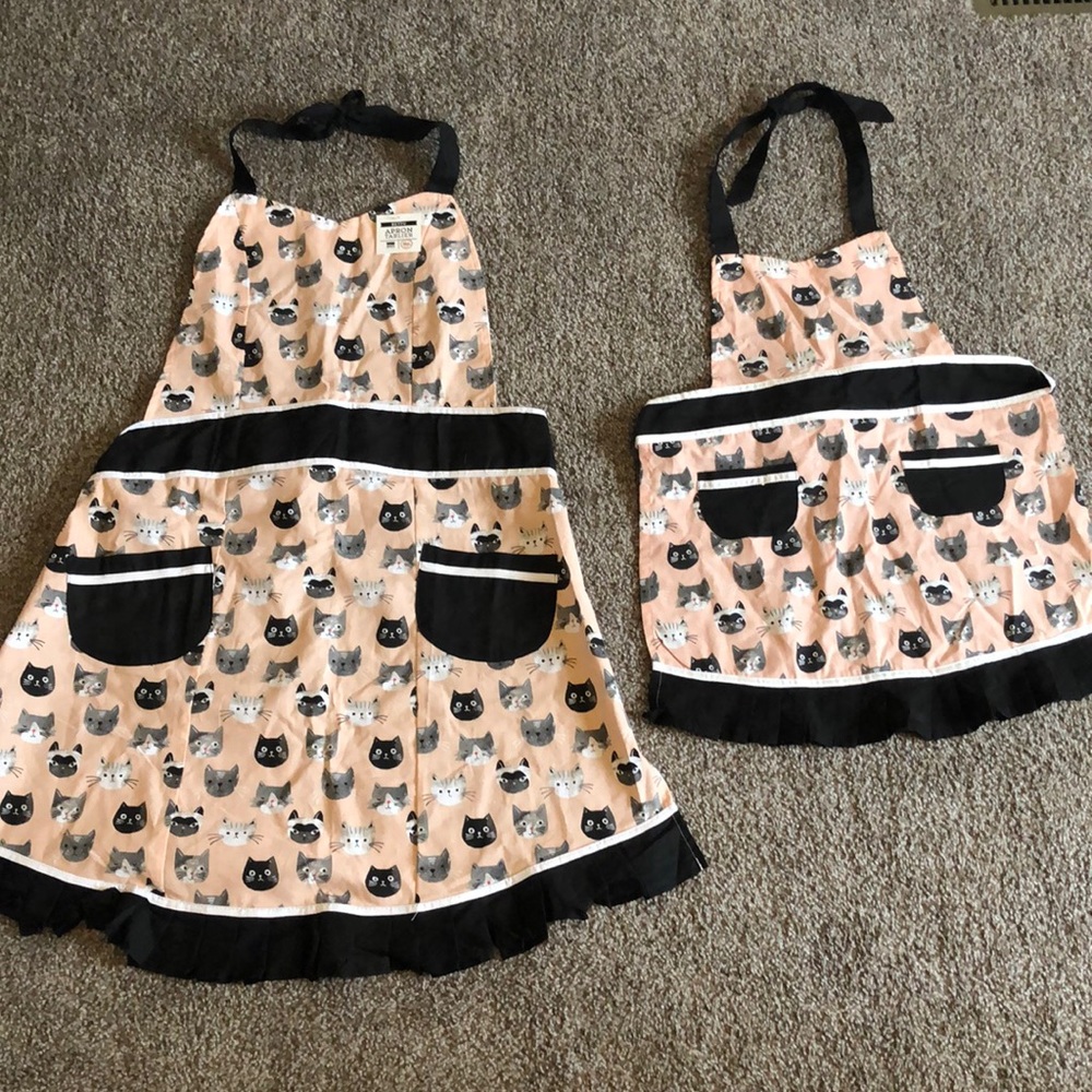 Mommy & Me Cat Print Aprons